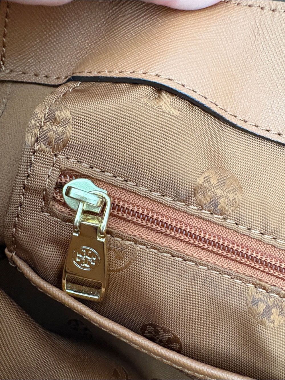 Tory Burch York Buckle Tote - Picture 15 of 16